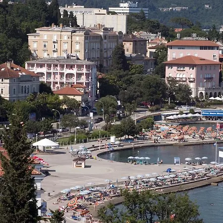 Apartament Ena *